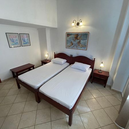Galazia Akti Seaside Apartments Nikiti  Rum bild