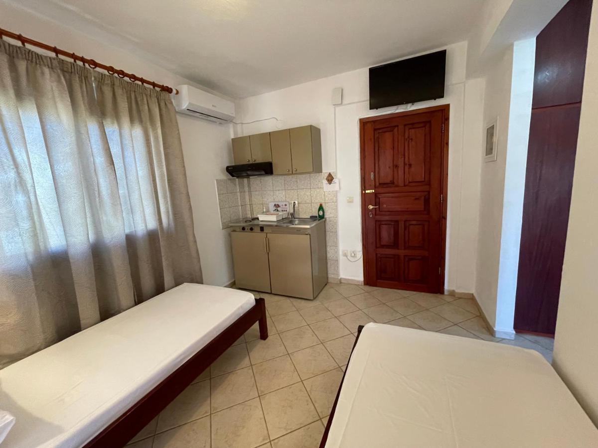 Galazia Akti Seaside Apartments Nikiti  Exteriör bild