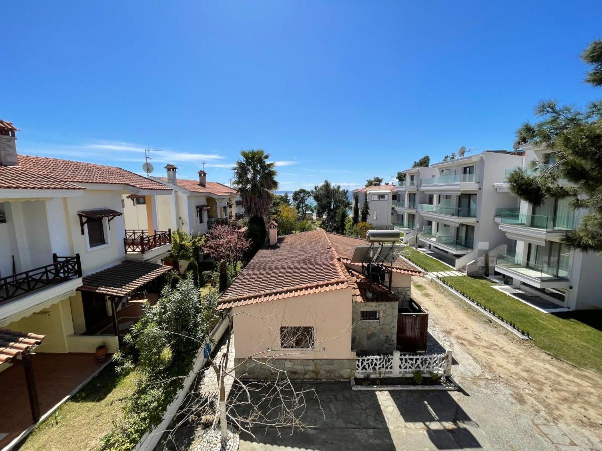 Galazia Akti Seaside Apartments Nikiti  Exteriör bild