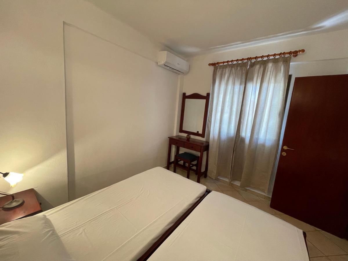 Galazia Akti Seaside Apartments Nikiti  Exteriör bild