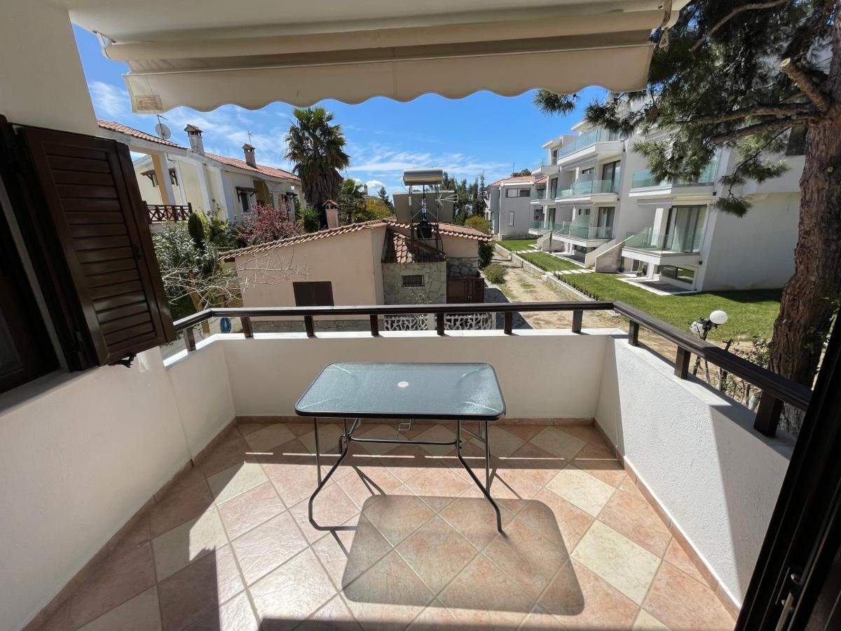 Galazia Akti Seaside Apartments Nikiti  Exteriör bild