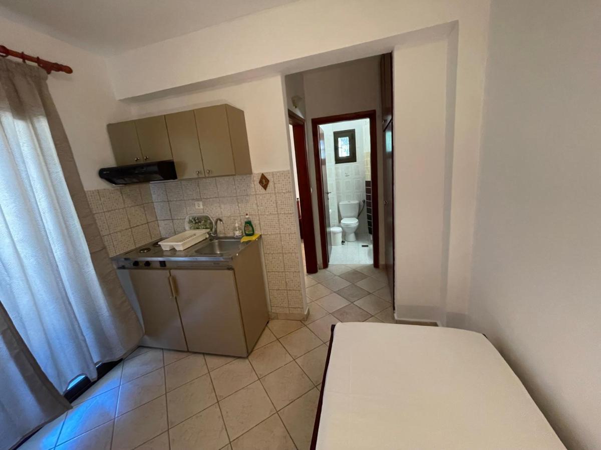 Galazia Akti Seaside Apartments Nikiti  Exteriör bild